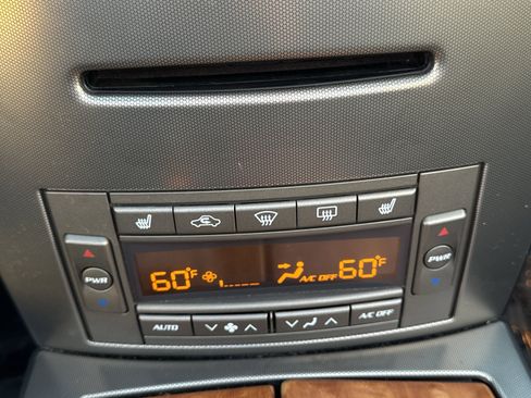 Used 2004 Cadillac XLR 2DR CONV image 40