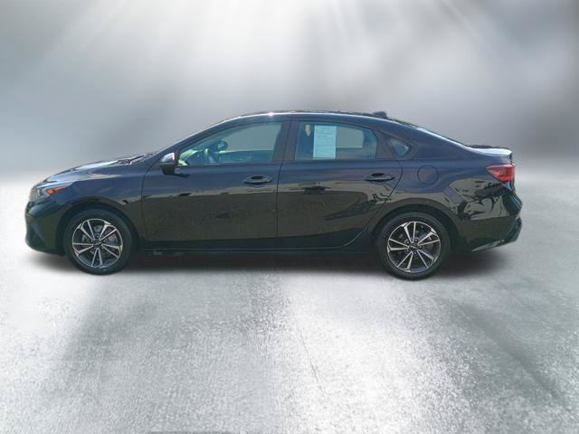 Used 2023 Kia Forte LXS w/ LXS Technology Package FWD image 2