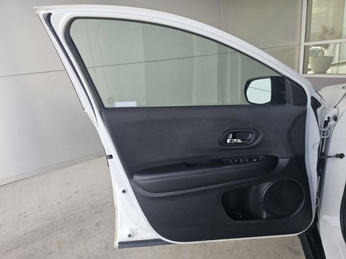 Used 2021 Honda HR-V Sport image 19