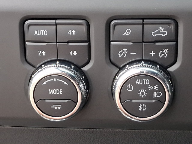 Used 2023 GMC Sierra 1500 AT4 w/ AT4 Premium Package AWD/4WD image 9