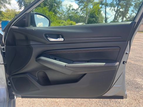 Used 2021 Nissan Altima 2.5 SR FWD image 16