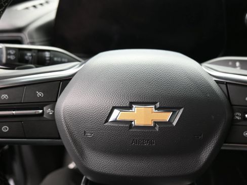 Used 2026 Chevrolet Traverse LT w/ Driver Confidence Package FWD image 16