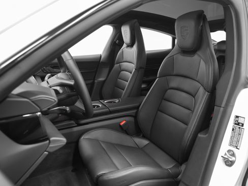 New 2026 Porsche Taycan image 5