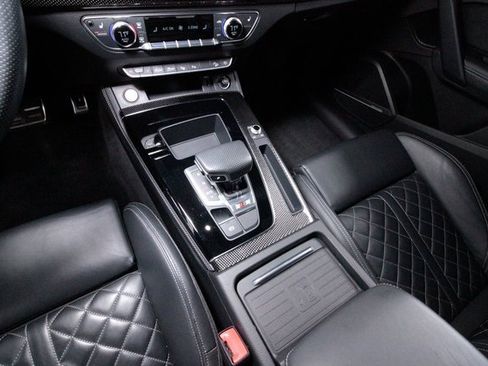 Used 2021 Audi SQ5 Prestige w/ Prestige Package image 11