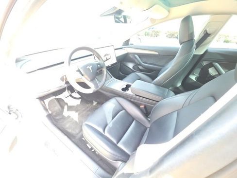 Used 2023 Tesla Model 3 Standard Range image 13