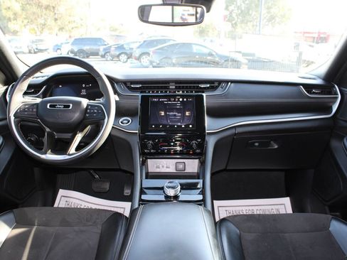 Used 2023 Jeep Grand Cherokee L Laredo RWD image 22