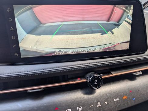 Used 2024 Nissan Ariya FWD image 14