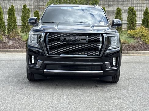 Used 2024 GMC Yukon Denali Ultimate image 3