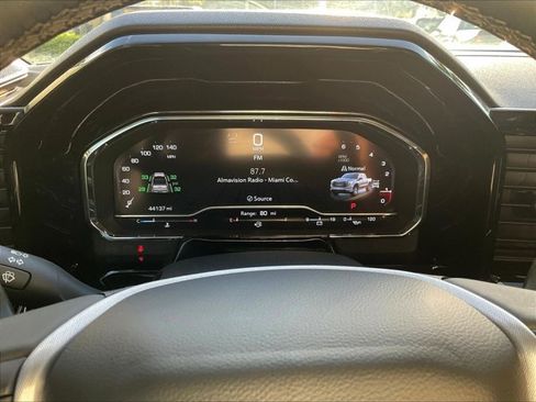 Used 2023 GMC Sierra 1500 SLT w/ SLT Premium Plus Package AWD/4WD image 17