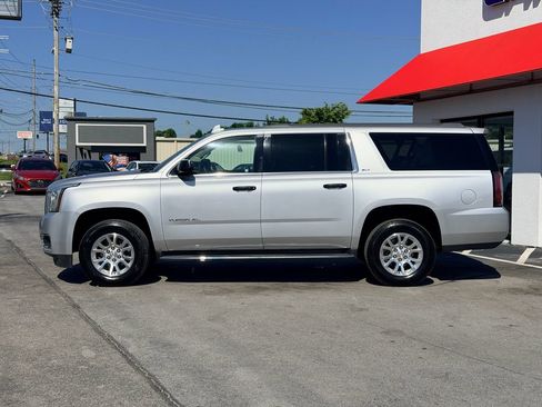 Used 2018 GMC Yukon XL SLT RWD image 3
