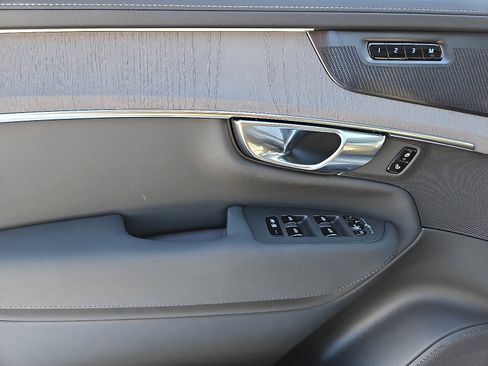 New 2026 Volvo XC90 B6 Ultra w/ Protection Package AWD/4WD image 10