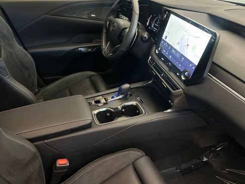 Used 2024 Lexus RX 350 FWD w/ Convenience Package image 16