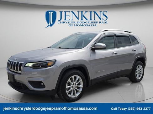 Certified 2019 Jeep Cherokee Latitude w/ Popular Appearance Group FWD image 11