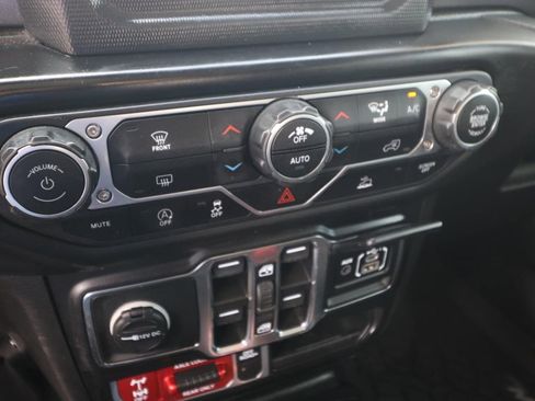 Used 2021 Jeep Gladiator Mojave w/ LED Lighting Group AWD/4WD image 22