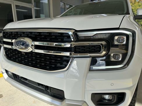 New 2025 Ford Ranger Lariat w/ Chrome Accent Package image 1