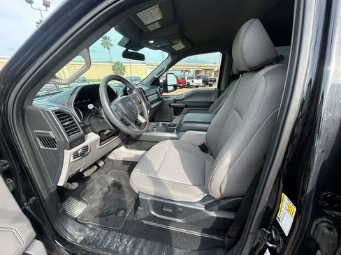 Used 2021 Ford F250 XLT w/ XLT Premium Package AWD/4WD image 12