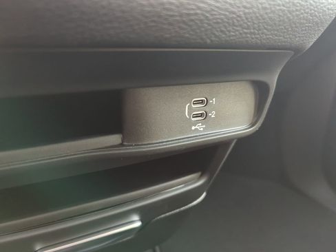 New 2026 Chrysler Pacifica Select w/ S Appearance Package image 17