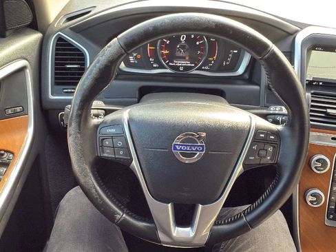 Used 2017 Volvo XC60 T6 Inscription w/ Preferred Option Package AWD/4WD image 10
