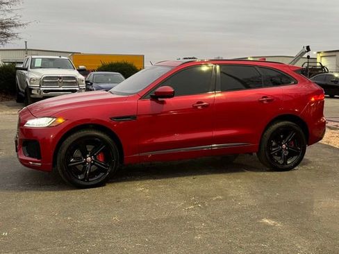 Used 2019 Jaguar F-PACE S AWD/4WD image 4