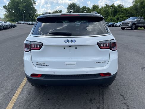 Used 2025 Jeep Compass Limited AWD/4WD image 10