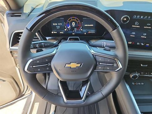 New 2026 Chevrolet Suburban High Country AWD/4WD image 16