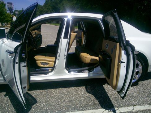 Used 2013 Rolls-Royce Ghost RWD image 45