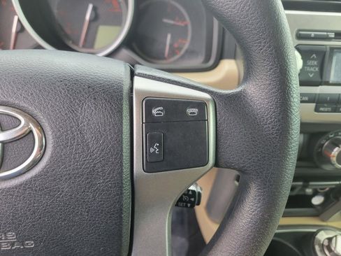 Used 2013 Toyota 4Runner SR5 w/ Convenience Pkg image 30