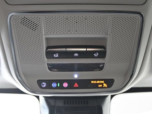 Used 2026 GMC Terrain Denali w/ LPO, Floor Liner Package AWD/4WD image 33