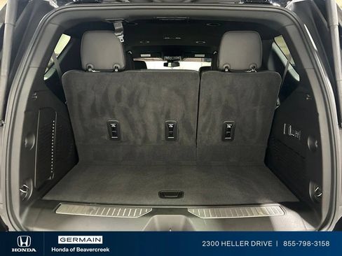 Used 2025 GMC Yukon AT4 AWD/4WD image 30