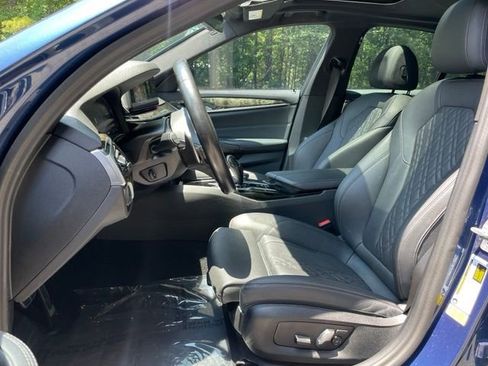 Used 2023 BMW 540i w/ M Sport Package RWD image 14
