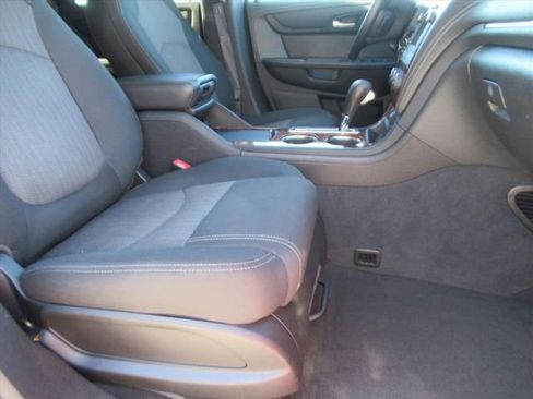 Used 2014 Chevrolet Traverse LT image 9