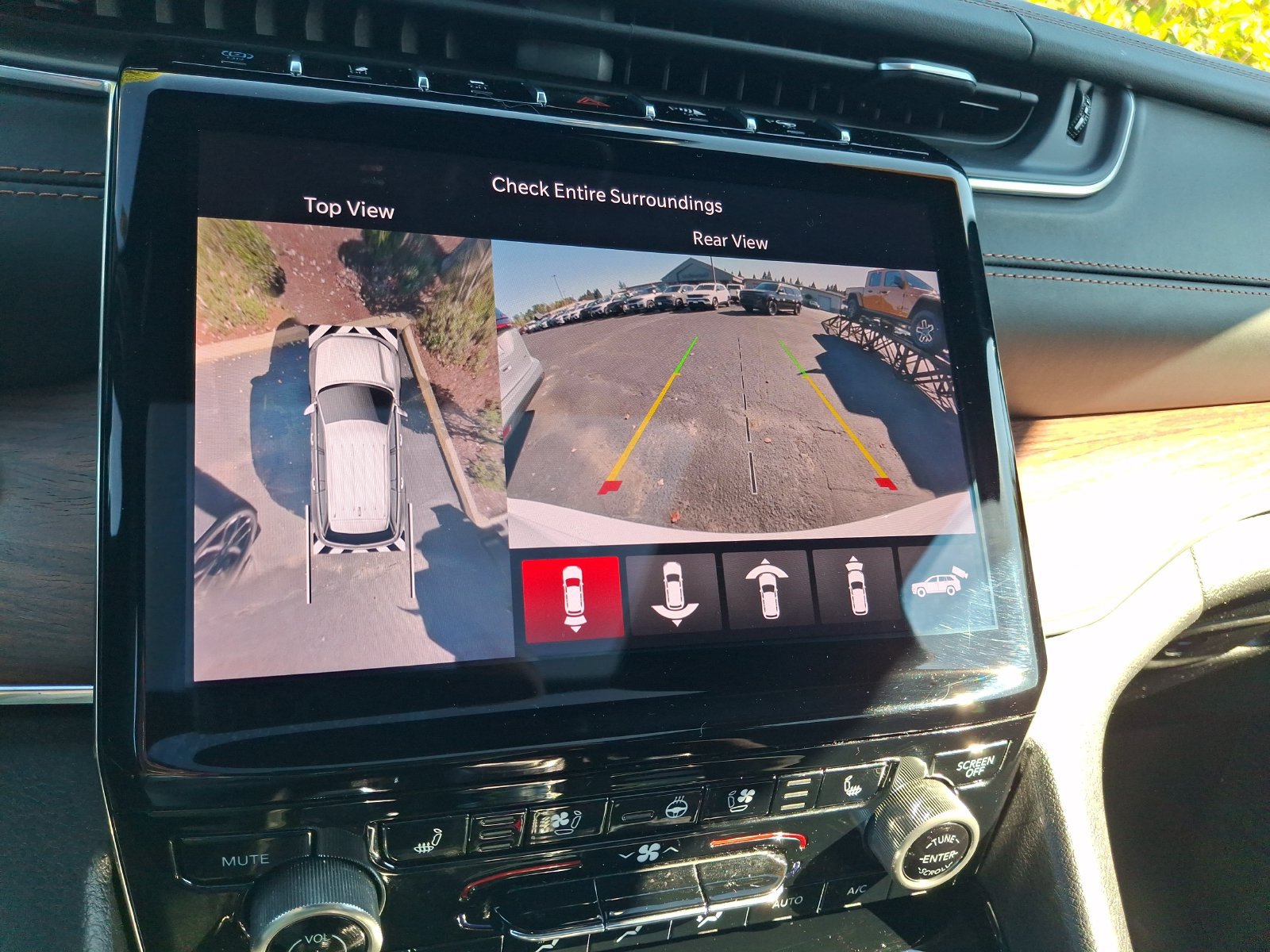 Used 2022 Jeep Grand Cherokee Summit w/ Advanced Protech Group IV AWD/4WD image 14
