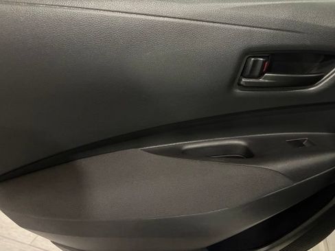 Used 2024 Toyota Corolla LE FWD image 11