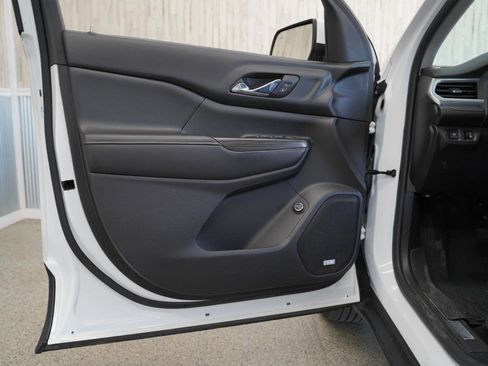 Used 2018 GMC Acadia SLT image 28