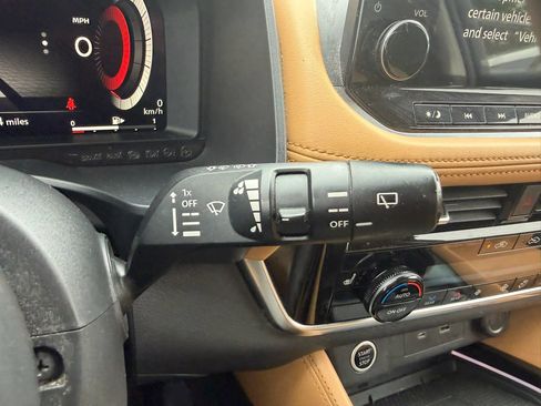 Used 2021 Nissan Rogue Platinum AWD/4WD image 15