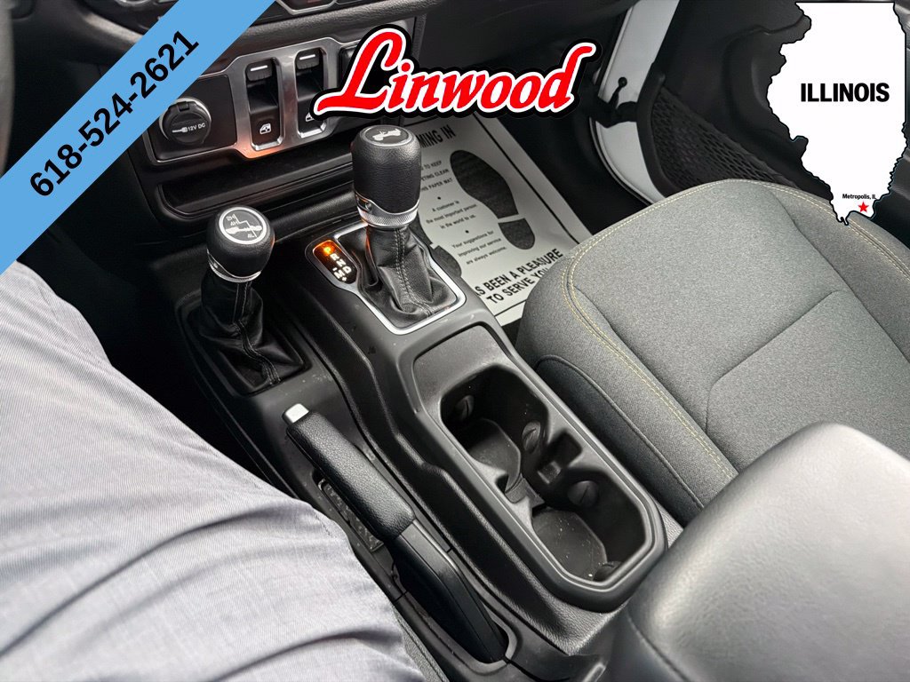 Used 2025 Jeep Wrangler Sport AWD/4WD image 18
