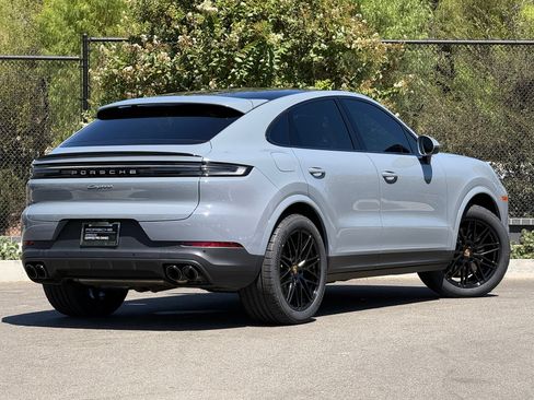 Certified 2024 Porsche Cayenne Coupe AWD/4WD image 7