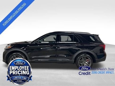 New 2026 Ford Explorer ST-Line w/ ST-Line Street Pack AWD/4WD image 2