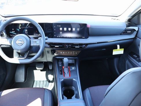 New 2026 Nissan Kicks SR w/ Cold Weather Package image 6