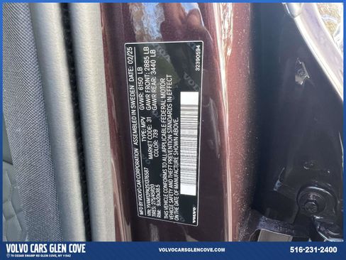 Certified 2025 Volvo XC90 B5 Core w/ Climate Package image 17