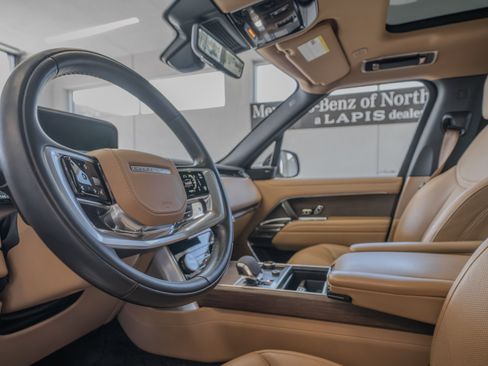 Used 2023 Land Rover Range Rover SE AWD/4WD image 6