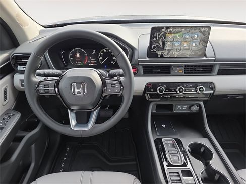 New 2025 Honda Pilot EX-L image 10