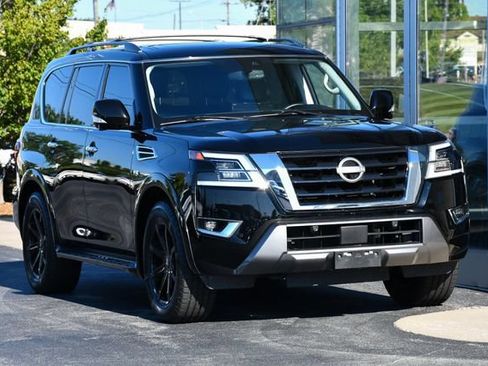 Used 2022 Nissan Armada SL w/ Captain's Chairs Package AWD/4WD image 6
