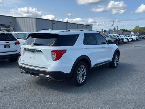 Used 2024 Ford Explorer Limited w/ Limited Technology Package AWD/4WD image 5