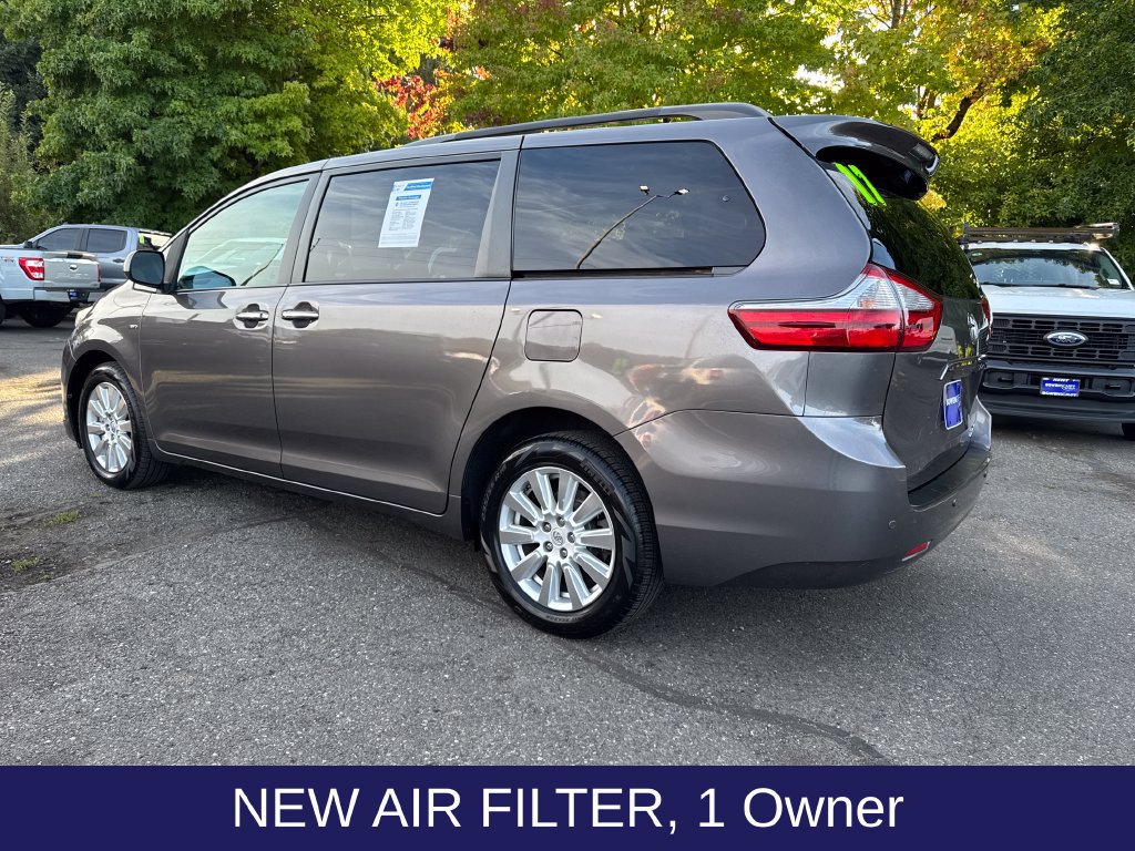 Used 2017 Toyota Sienna XLE w/ XLE Navigation Package AWD/4WD image 3