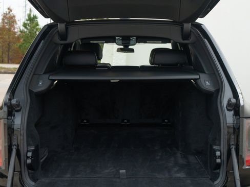 Used 2026 Rolls-Royce Cullinan image 48