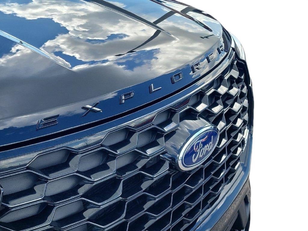 Certified 2025 Ford Explorer ST w/ Sun And Sound Package RWD image 8