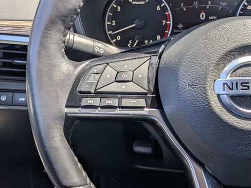 Used 2019 Nissan Altima 2.5 SL FWD image 15