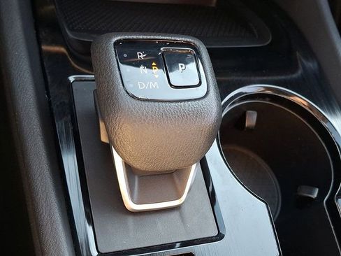 Used 2023 Nissan Rogue SV w/ SV Premium B Package image 15