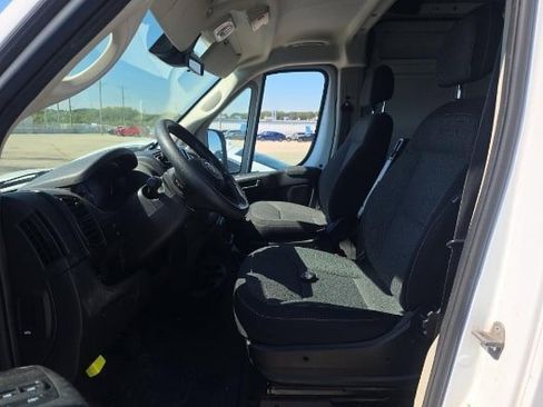 Used 2022 RAM ProMaster 2500 image 3